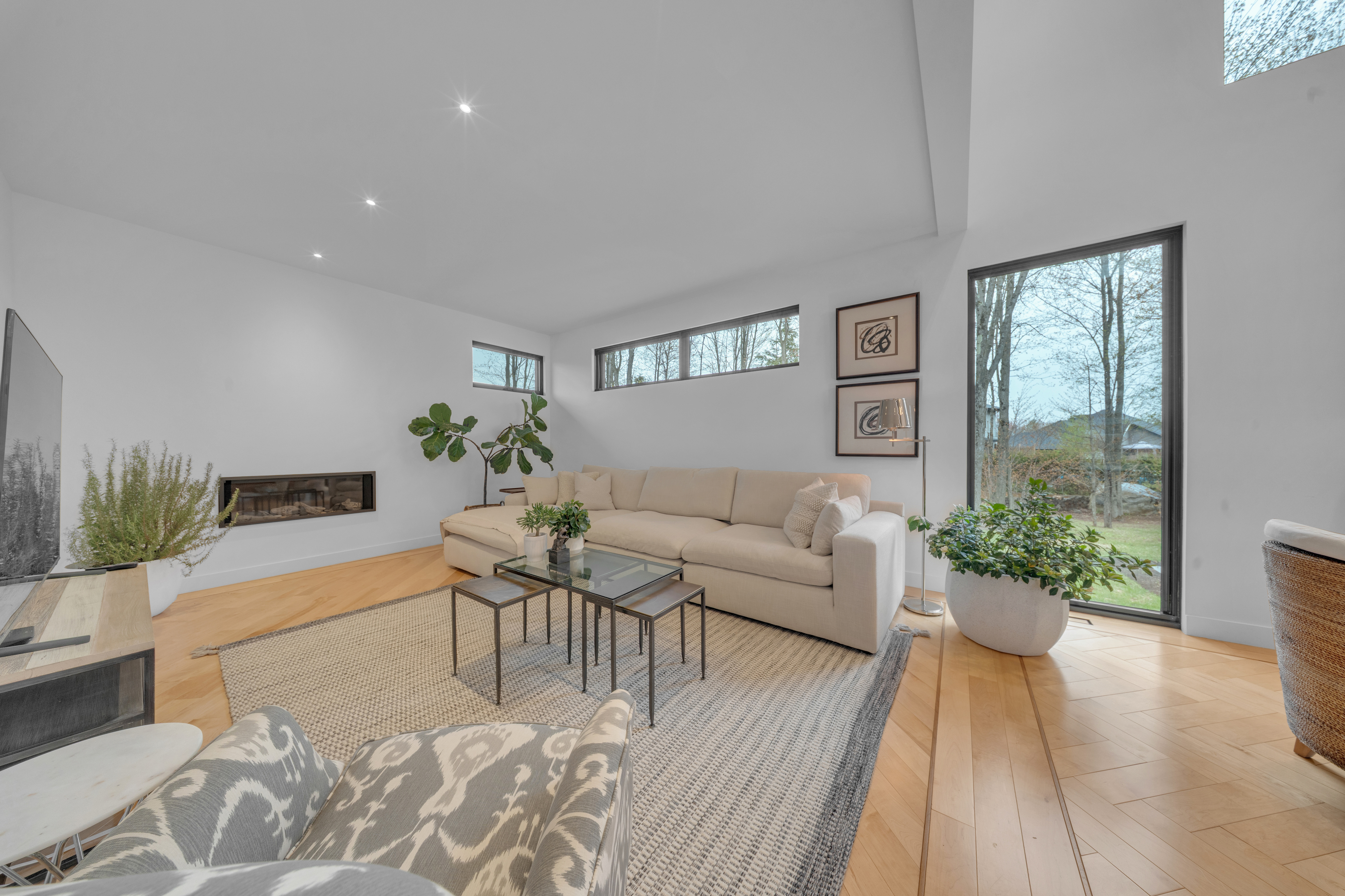Living room — 10945 rue Topaz, Montréal